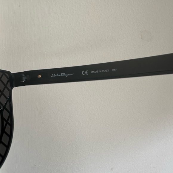 Salvatore Ferragamo 42mm Sunglasses Matte Black - Picture 16 of 16